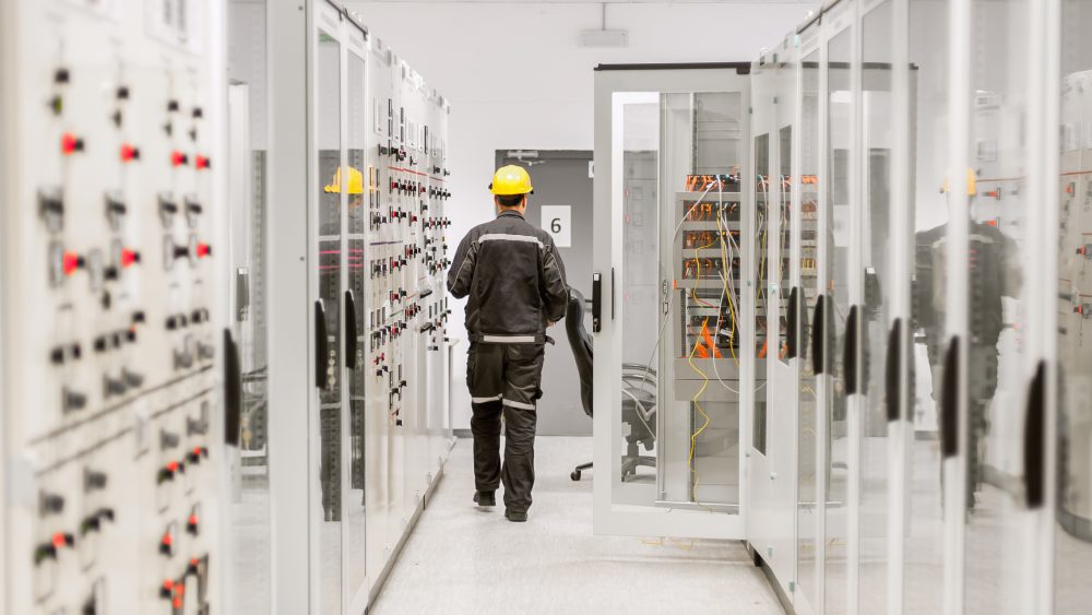 Using protective relay and medium voltage switchgear. Engineering department. Bay control unit
